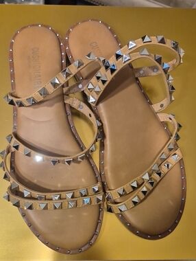 Cushionaire Tan Studded Slide Sandals